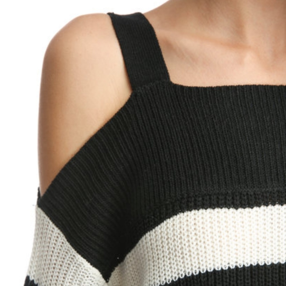 ⭐️ SANCTUARY ⭐️ “AMELIE” COLD SHOULDER BLACK & WHITE STRIPED SWEATER SIZE:SMALL